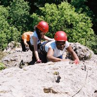 Activité escalade jeunes groupe